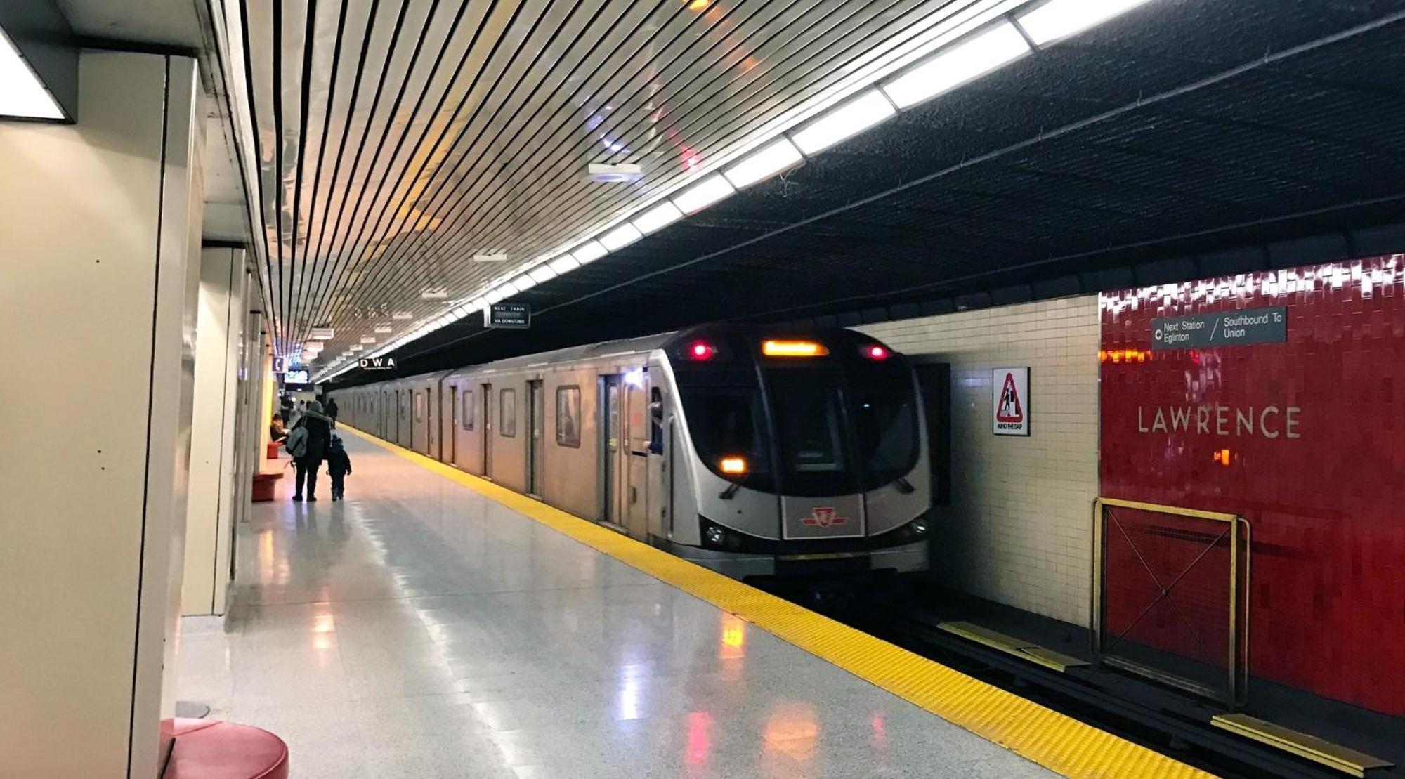 Executive Room In Toronto Next To Yorkdale Shopping Centre Luaran gambar